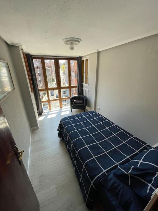 Paraguas Guesthouse Oviedo Esterno foto
