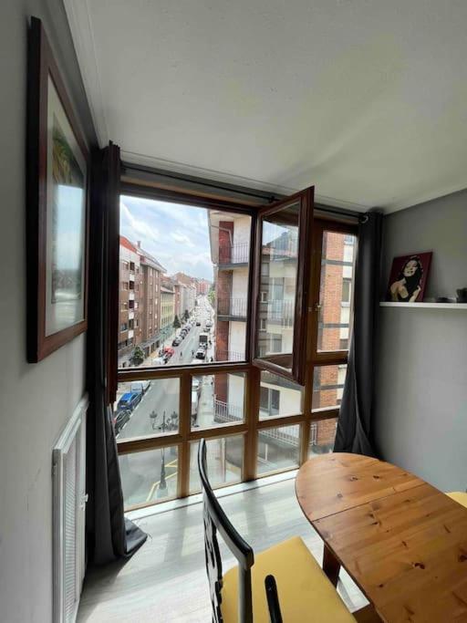 Paraguas Guesthouse Oviedo Esterno foto